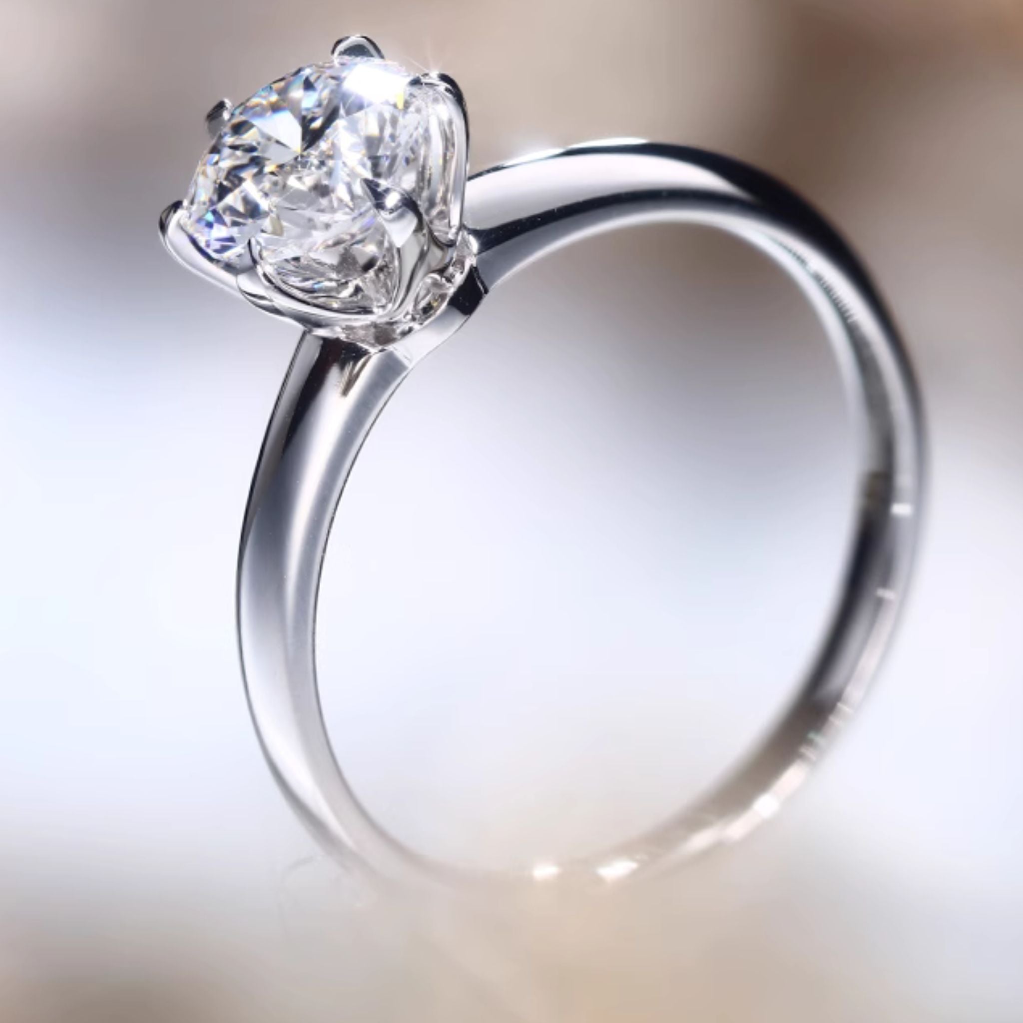 Pivoine Straight Band Engagement Ring with Round Brilliant Diamond